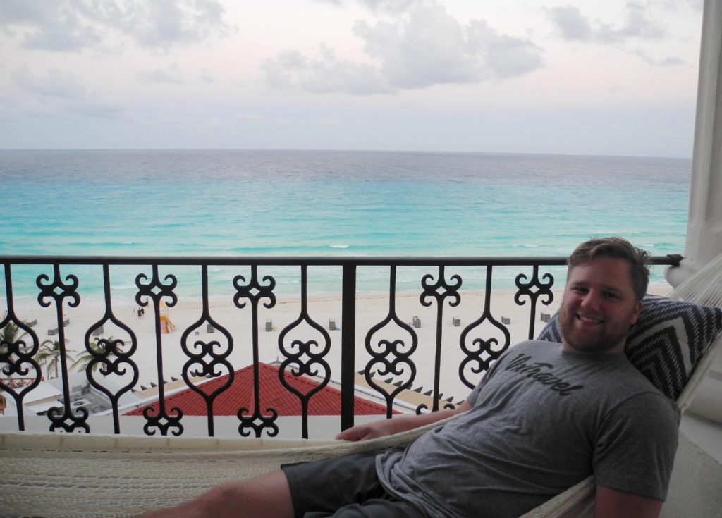 did luke sims cancun inclusive nothing weekend 10xtravel