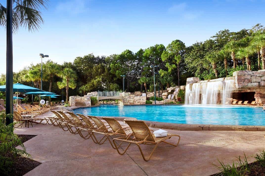Disney Swan | walt disney world using points
