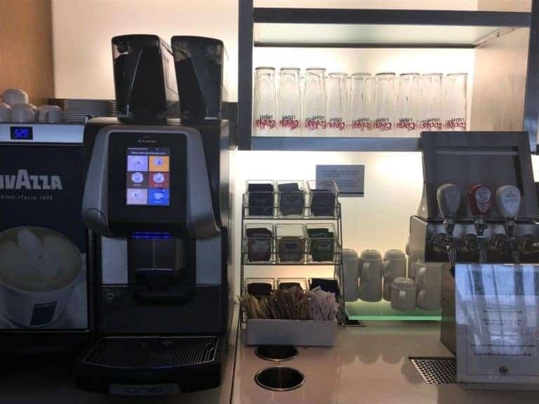 Self-service beverage station