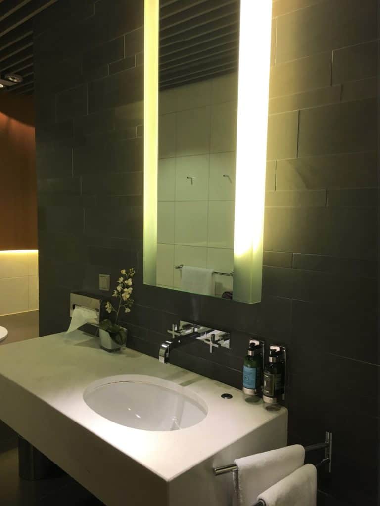 Beautiful shower at Lufthansa Business Class lounge in Frankfurt Beautiful shower at Lufthansa Business Class lounge in Frankfurt