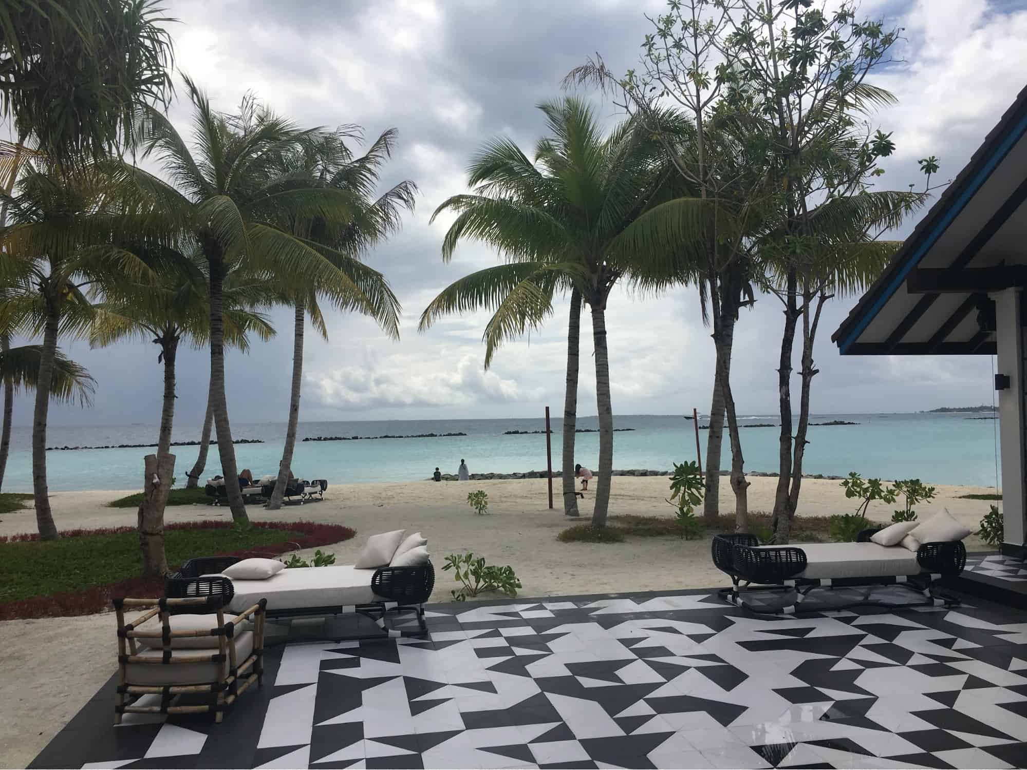 SAii Lagoon Curio Collection by Hilton Review