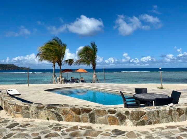 small dipping pool on North Beach, Scrub Island