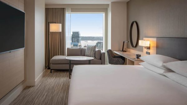 Hyatt-Regency-Seattle-King-Alki-View