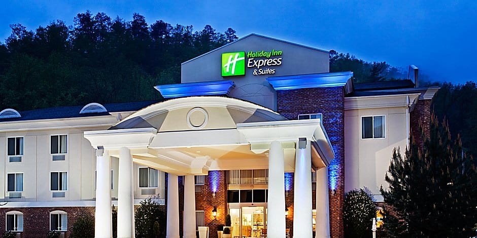 holiday-inn-express-and-suites-cherokee