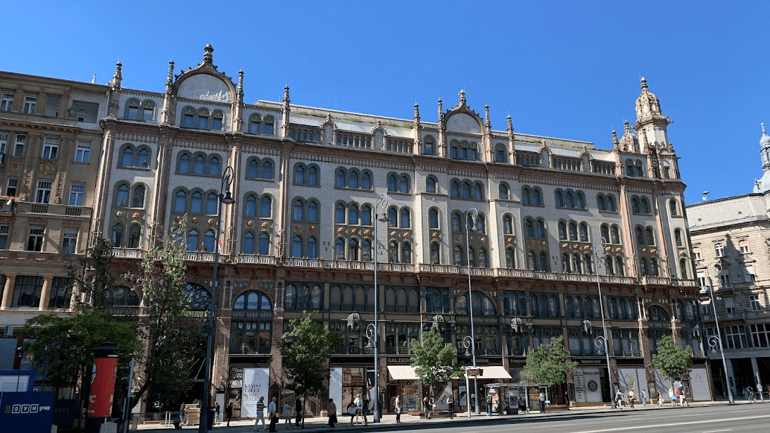 Parisi Udvar Hotel