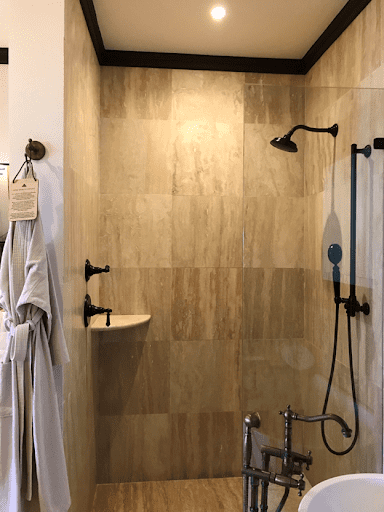 Zemi Beach House bathroom shower