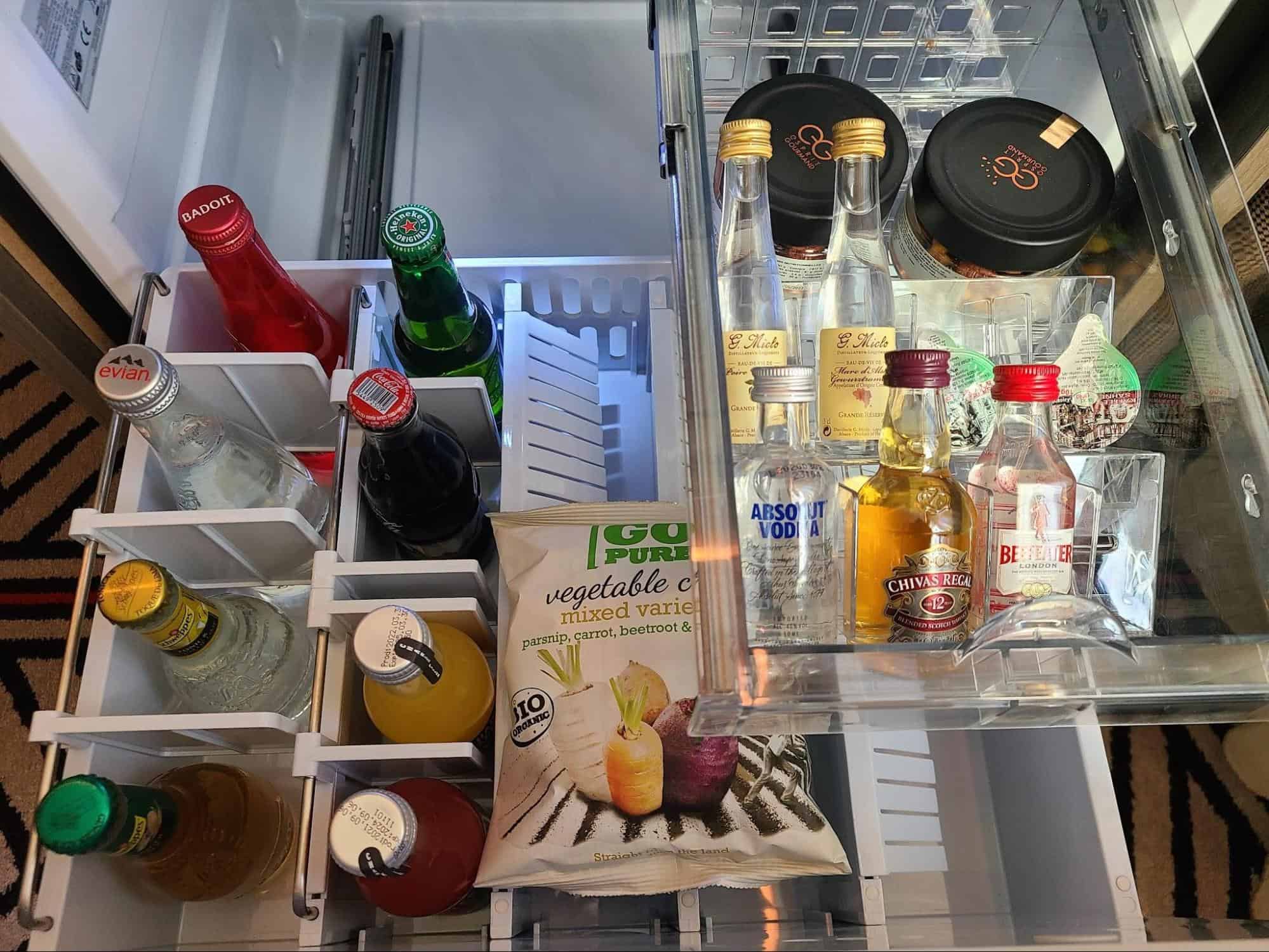 Room at Maison Rouge Strasbourg - fridge minibar