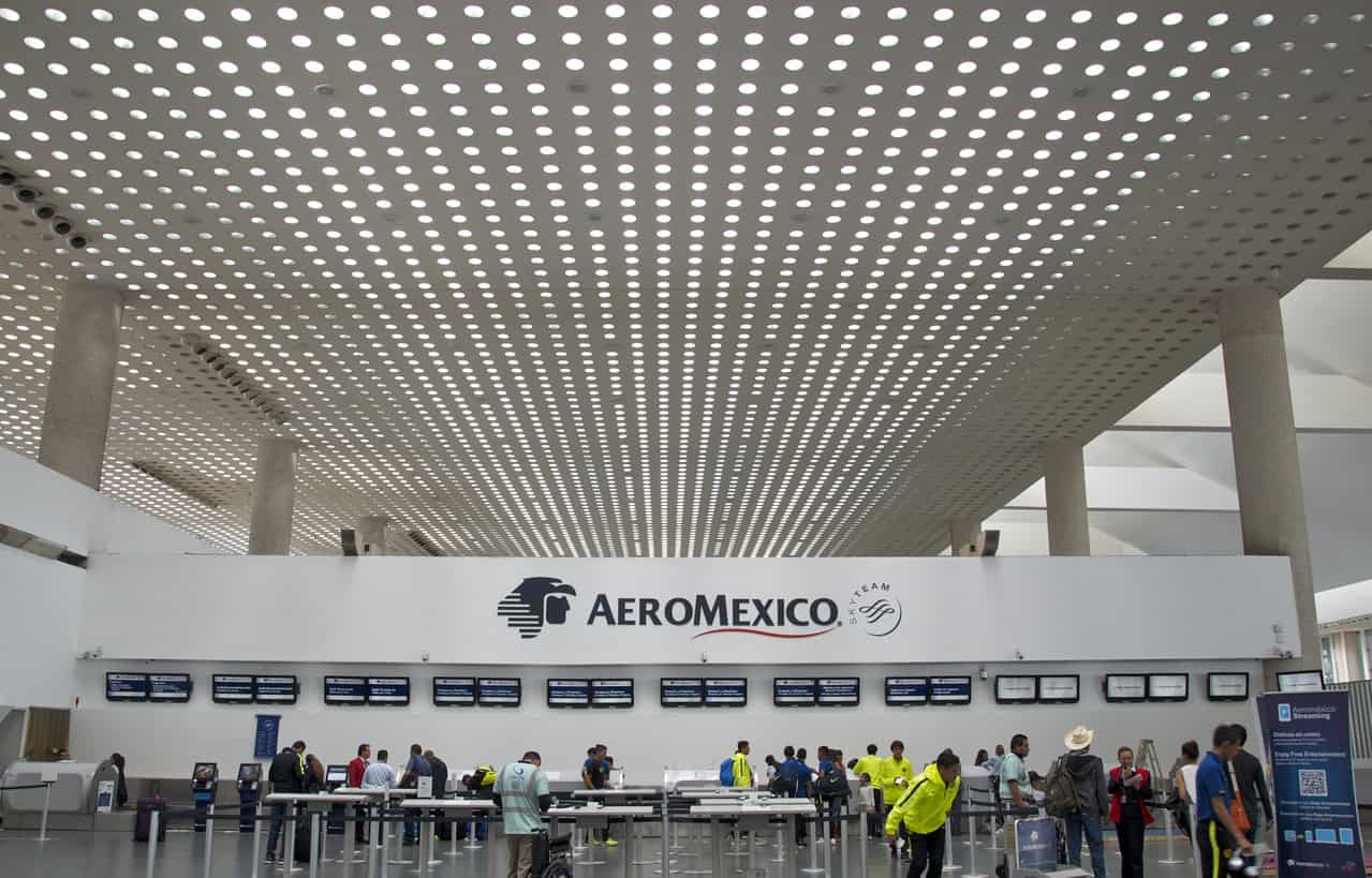 Aeromexico check in counter