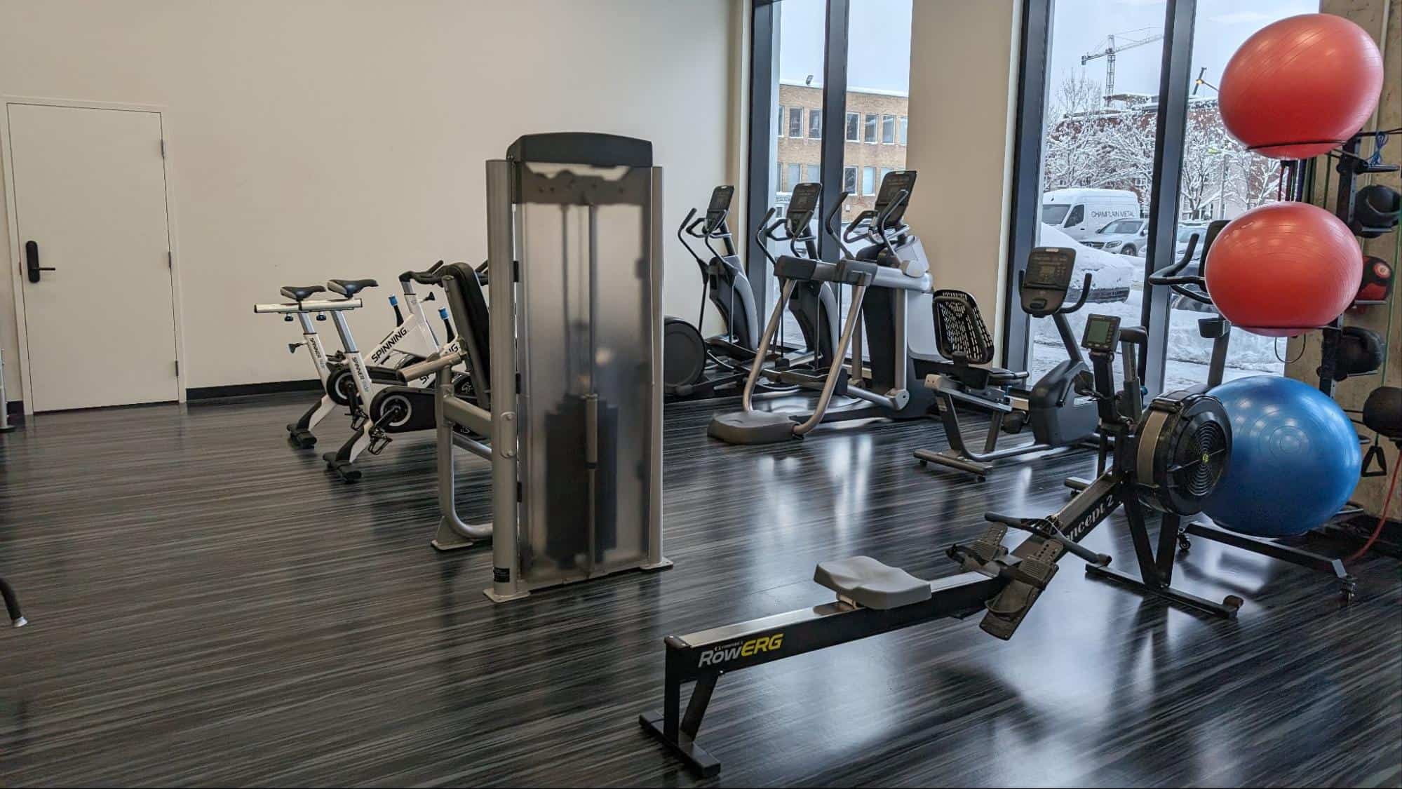 Hyatt Centric Montreal - small gym