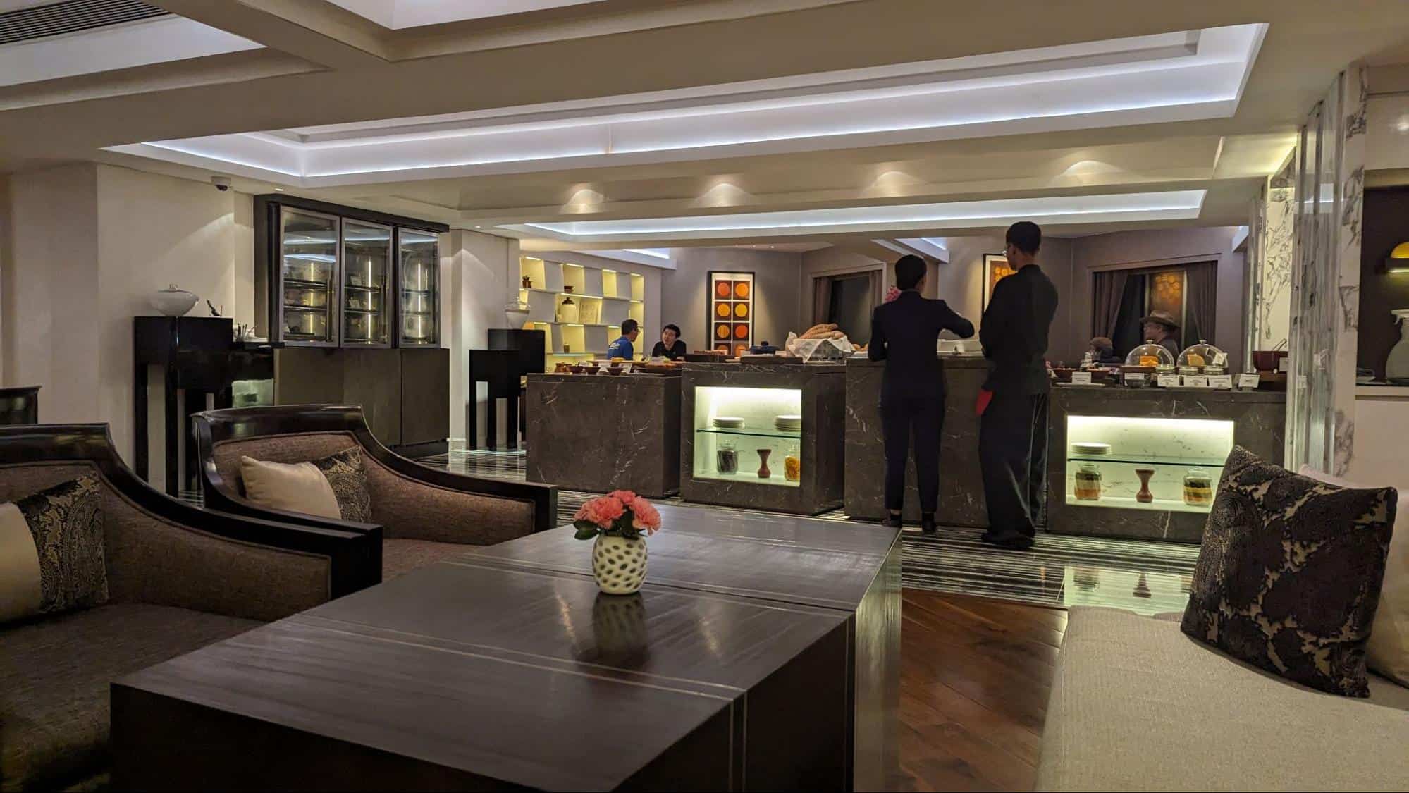Hyatt Regency Delhi - Food and Drink