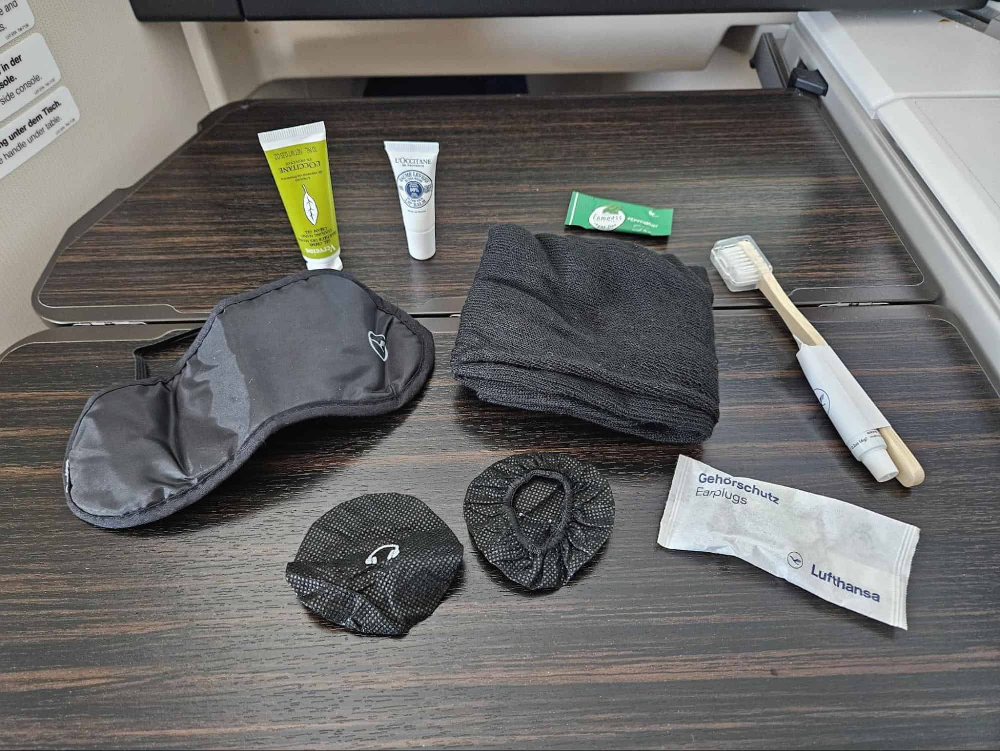 Lufthansa amenity kit