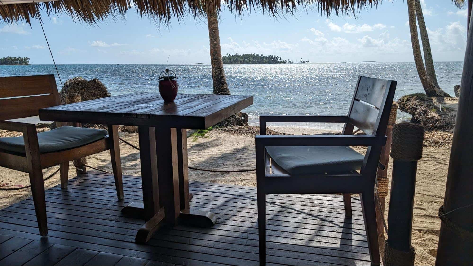 Calala Island breakfast and lunch