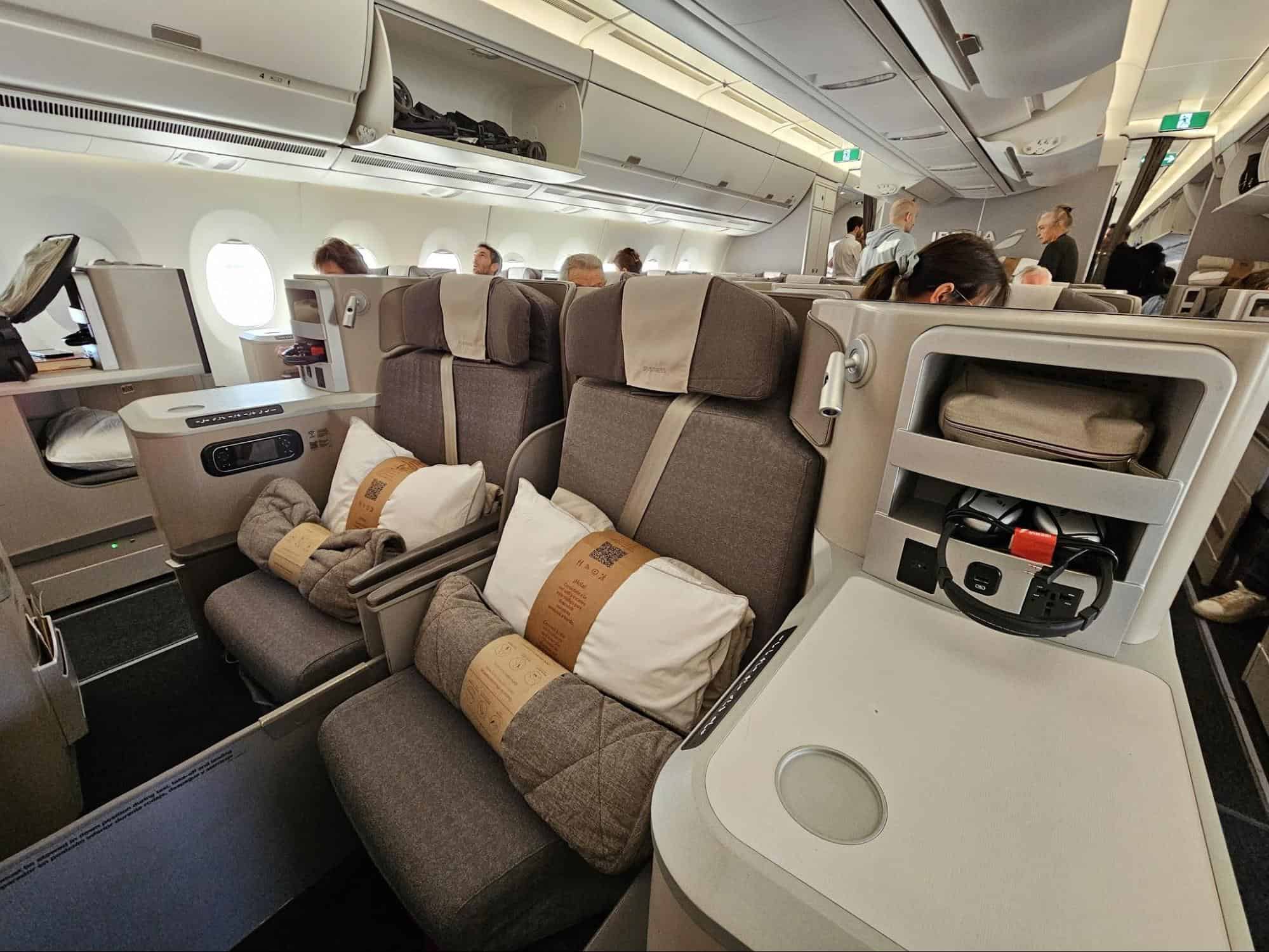 Iberia A350-900 Business Class Cabin and Seats