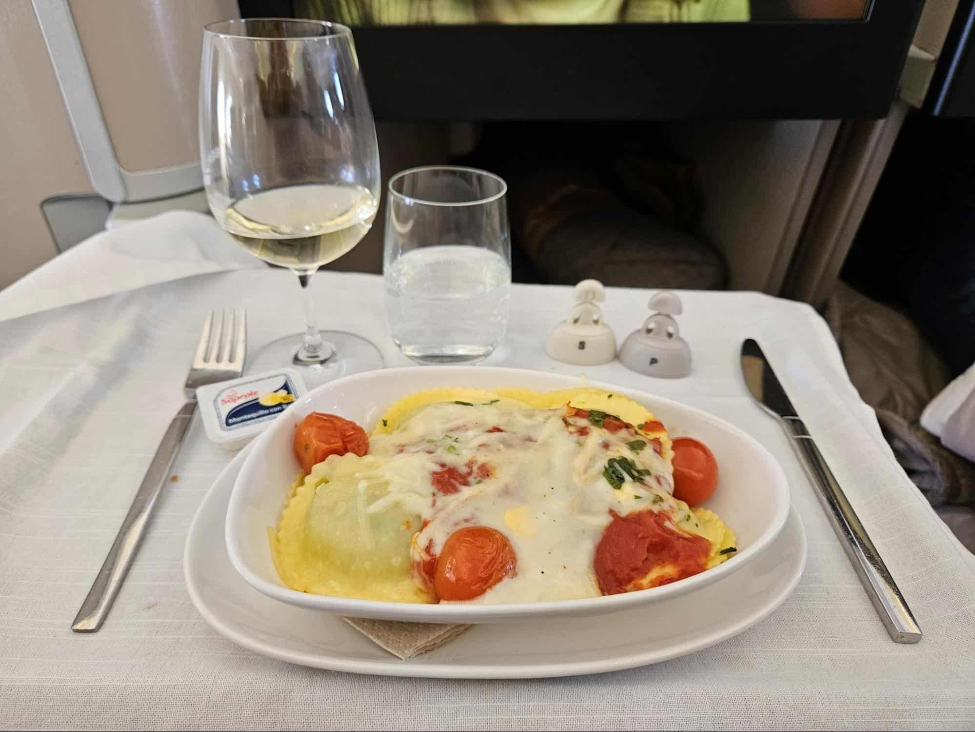 Ricotta and spinach-filled pasta onboard