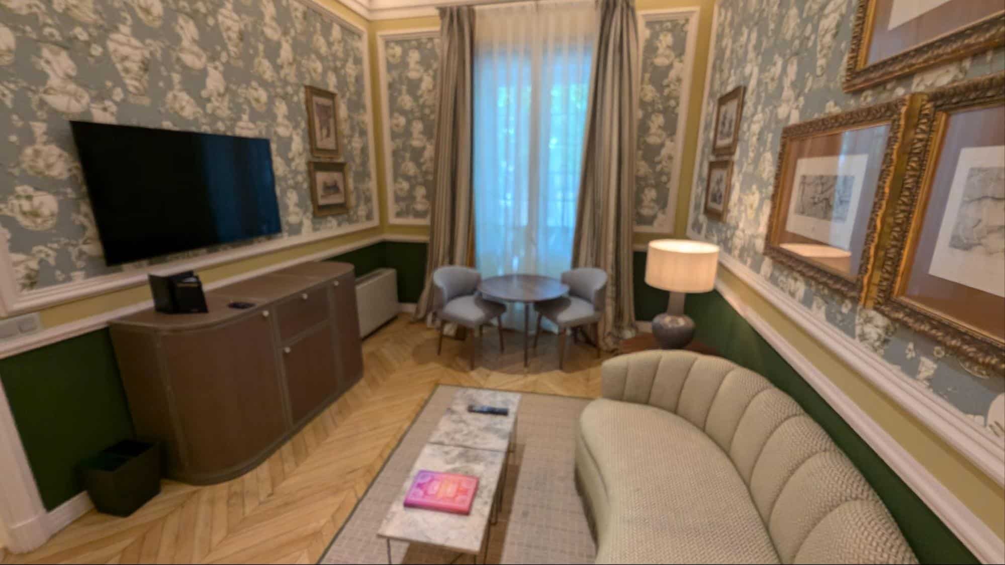 Santo Mauro's suite living area