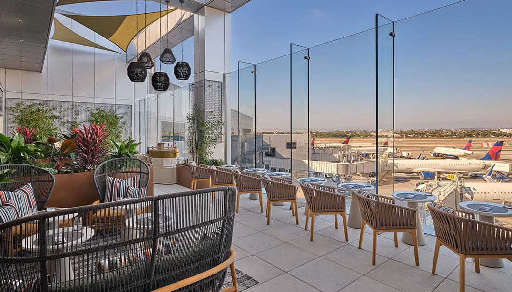 Delta One Lounge in Los Angeles