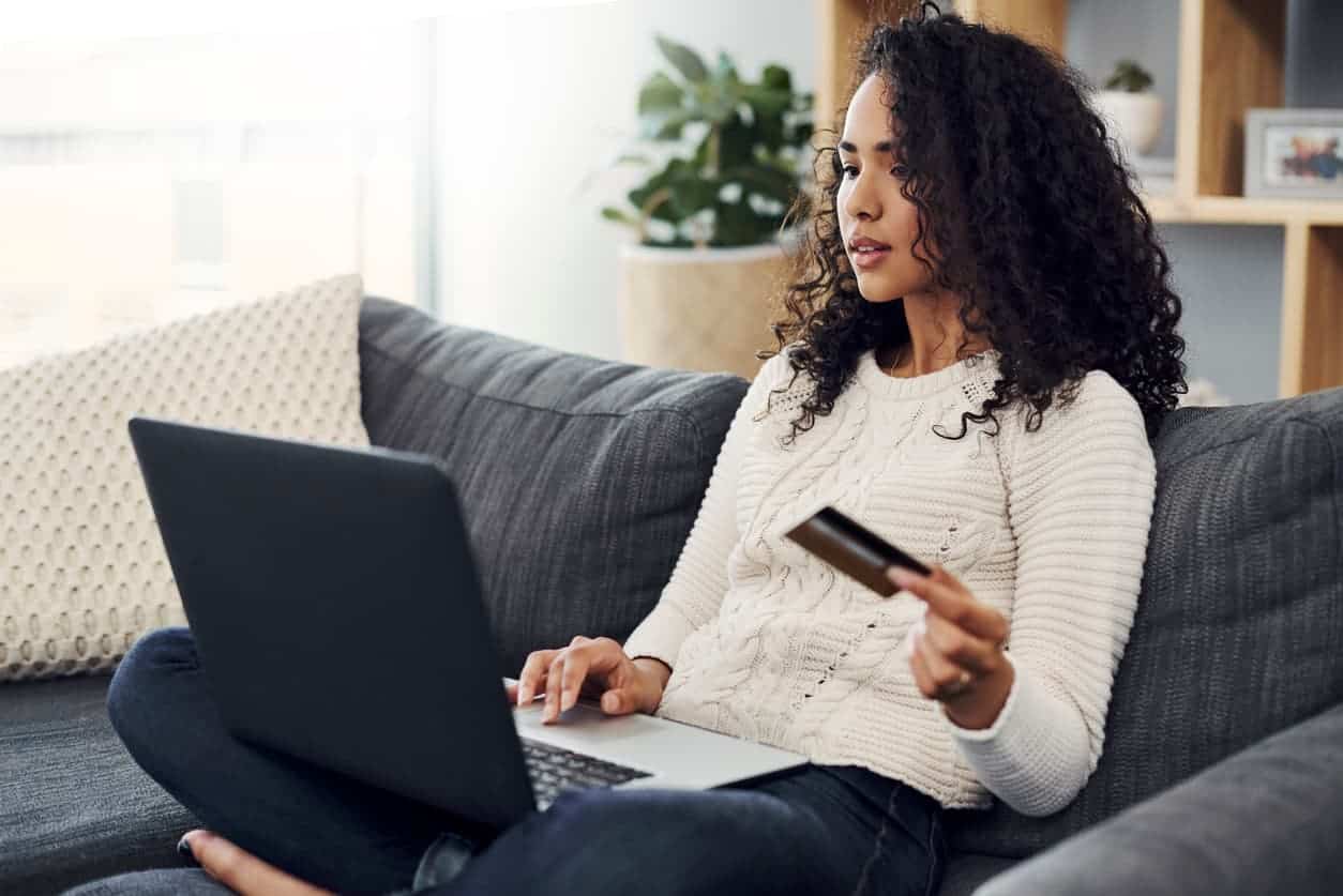 Managing credit cards online